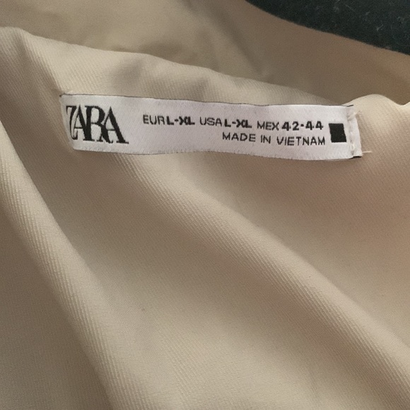 ZARA Puffer Coat - Picture 3 of 9